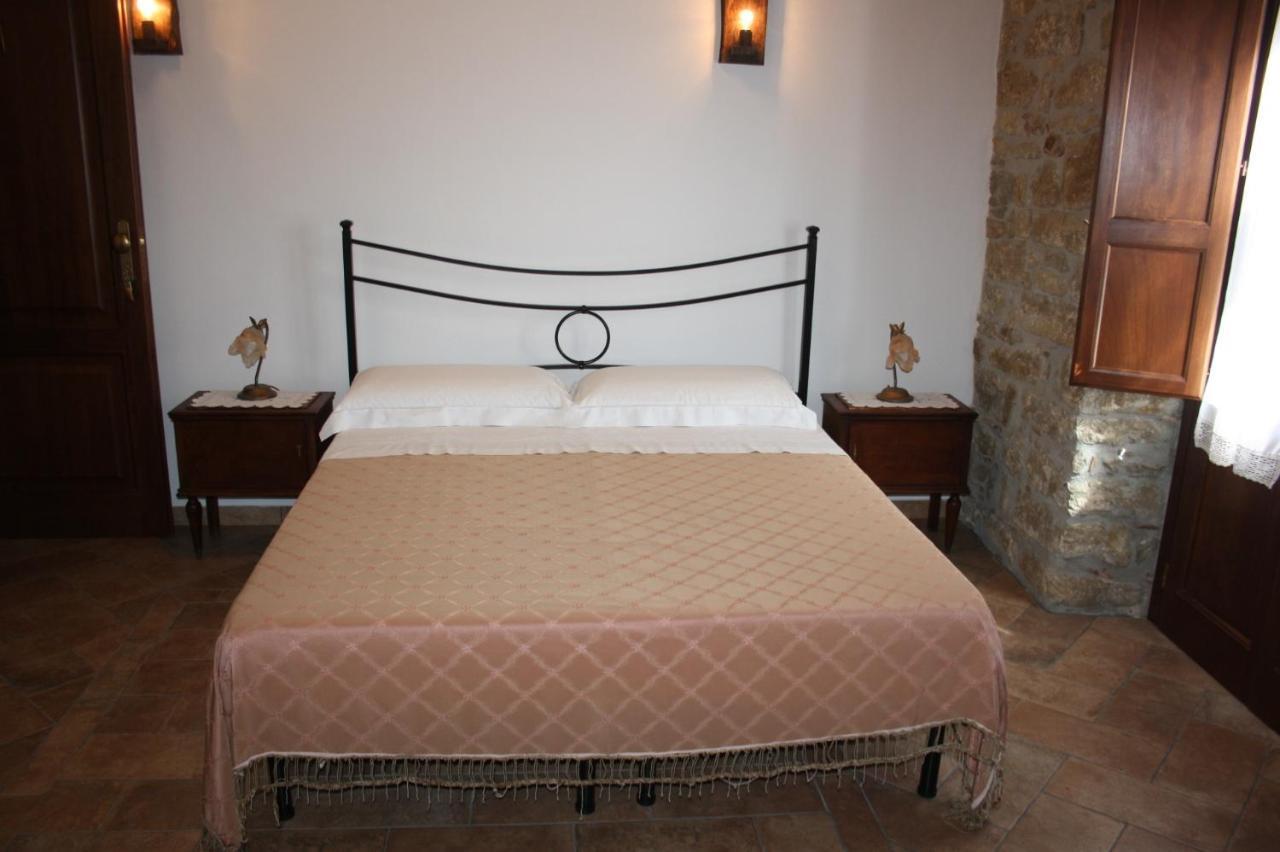 B&B Villa Argimusco Montalbano Elicona Exterior photo